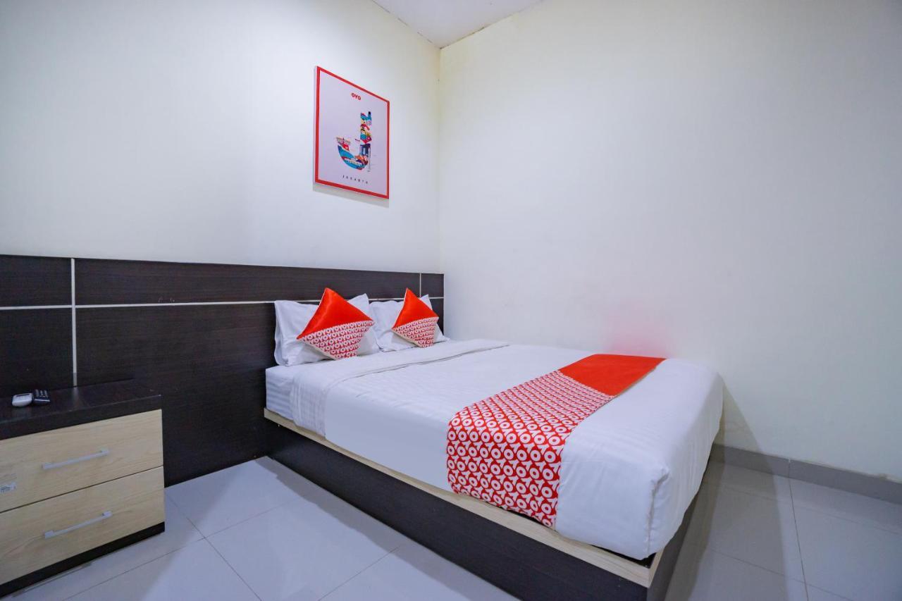 Oyo 2357 Syariah Grand Raudhah Hotel Jakarta Luaran gambar