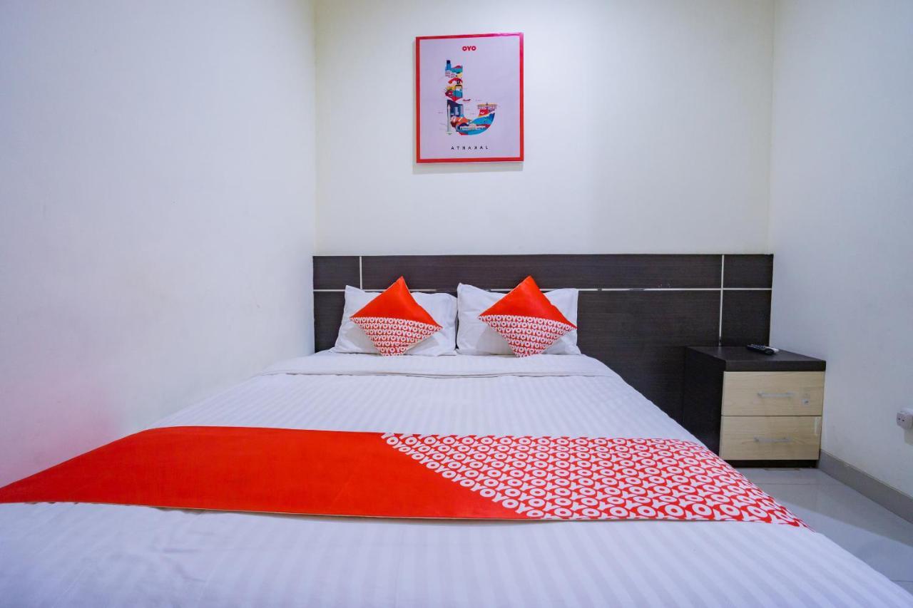 Oyo 2357 Syariah Grand Raudhah Hotel Jakarta Luaran gambar