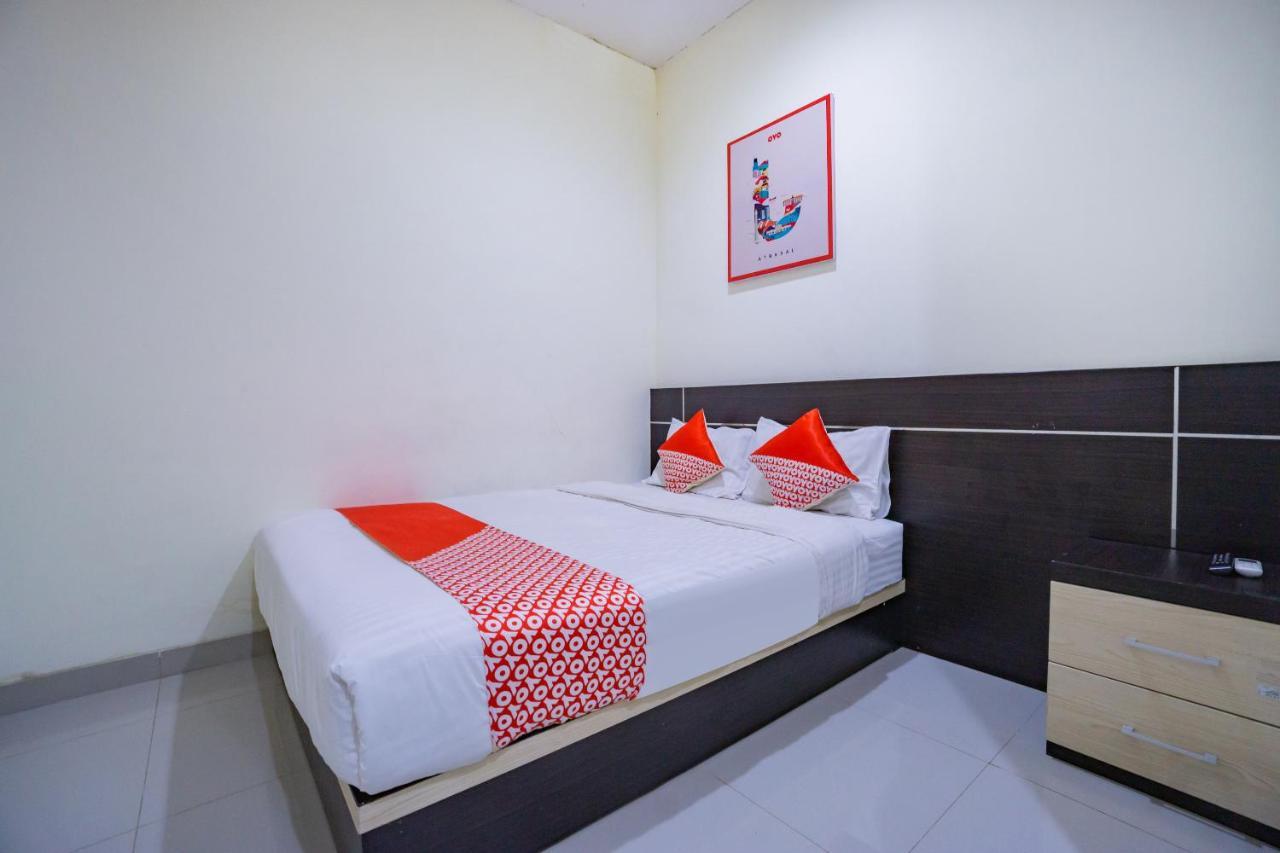 Oyo 2357 Syariah Grand Raudhah Hotel Jakarta Luaran gambar
