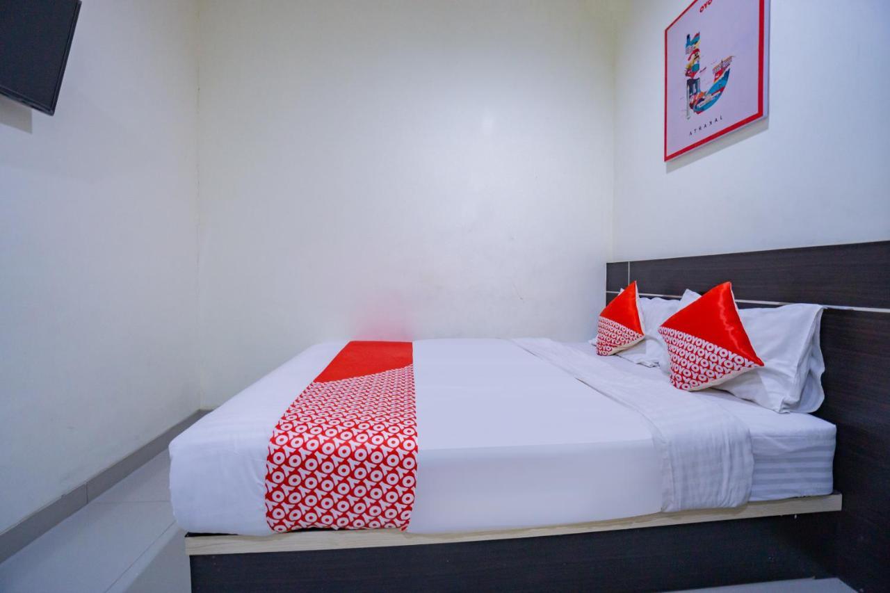 Oyo 2357 Syariah Grand Raudhah Hotel Jakarta Luaran gambar