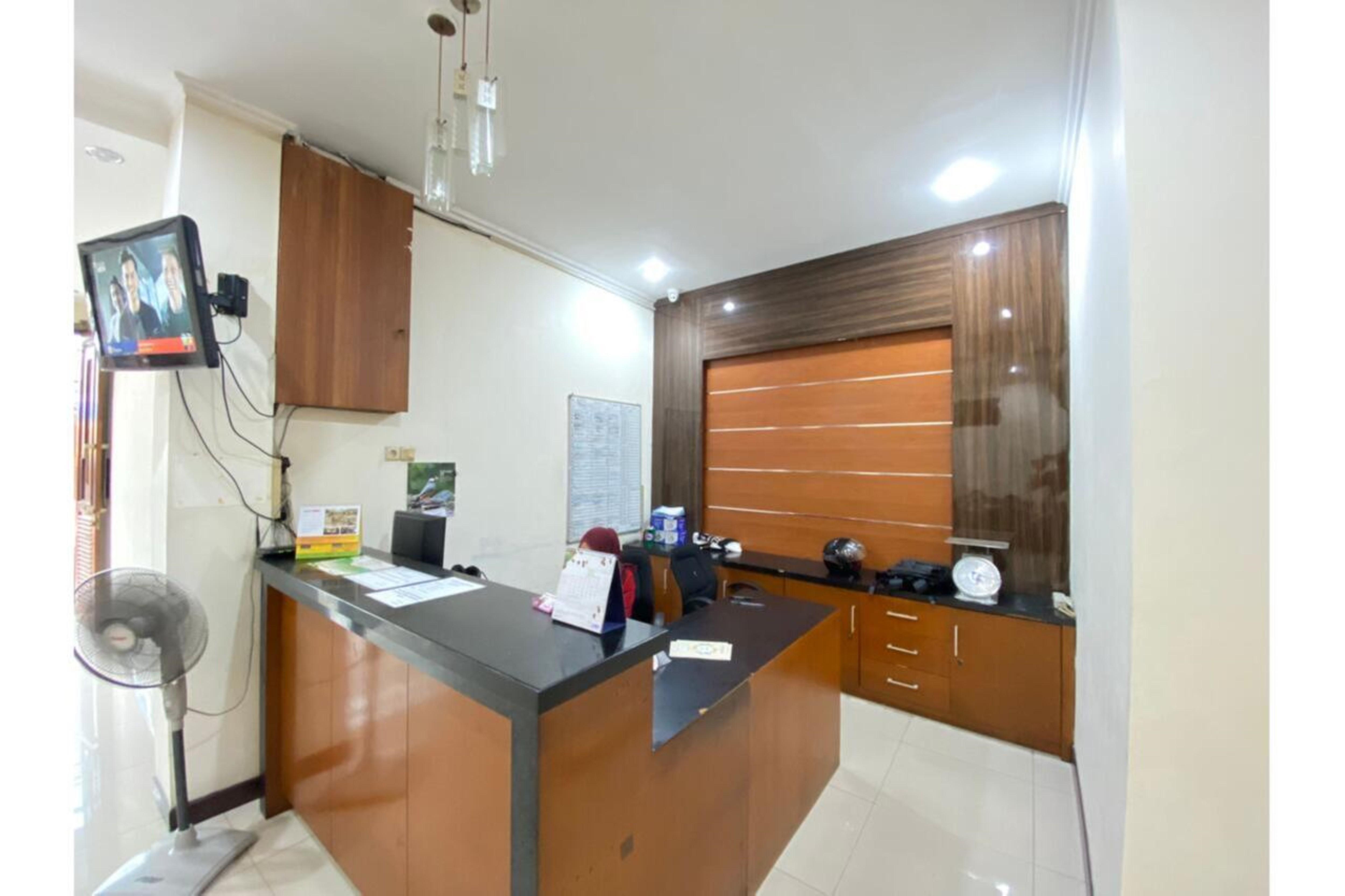 Oyo 2357 Syariah Grand Raudhah Hotel Jakarta Luaran gambar
