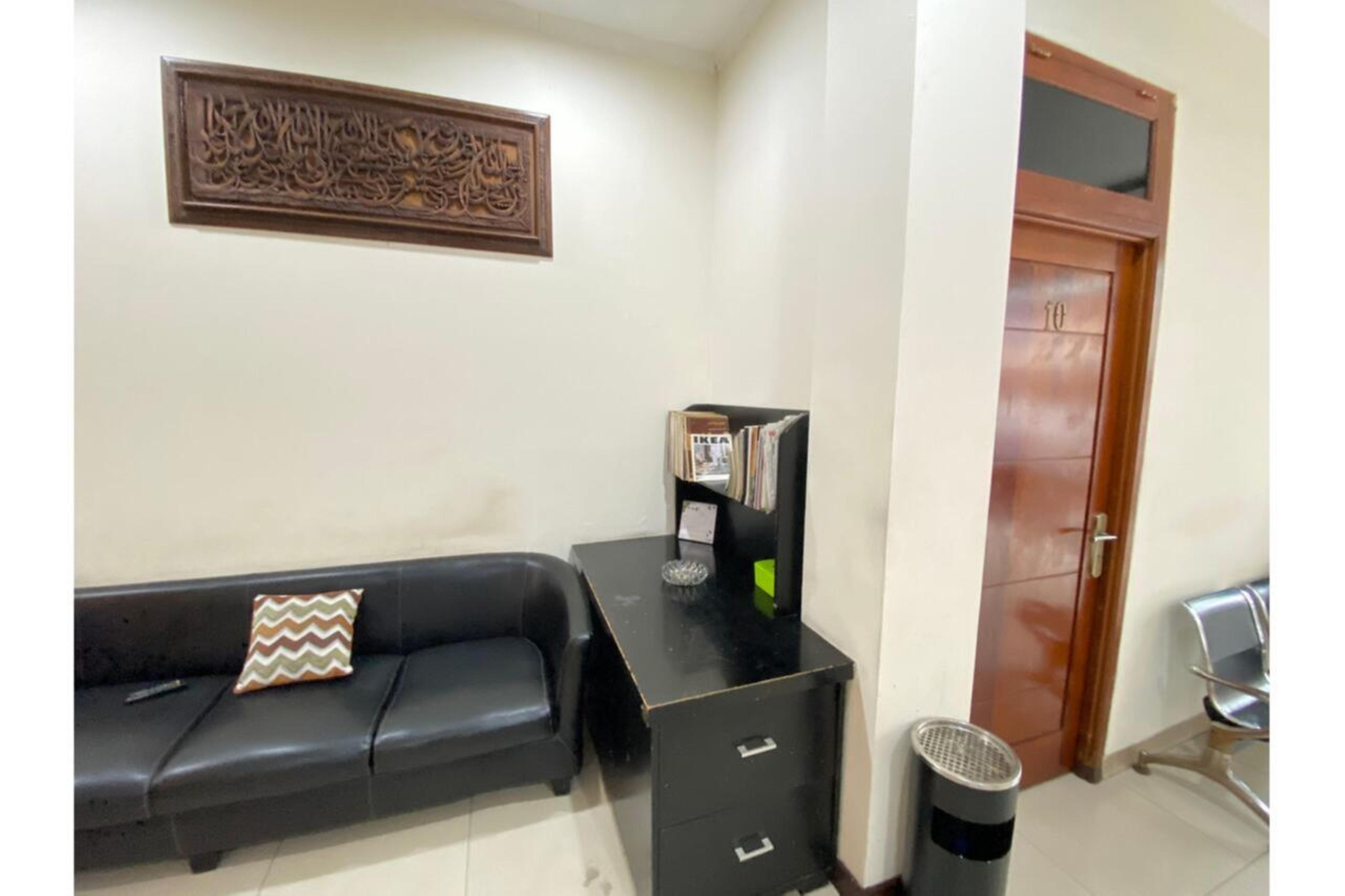 Oyo 2357 Syariah Grand Raudhah Hotel Jakarta Luaran gambar