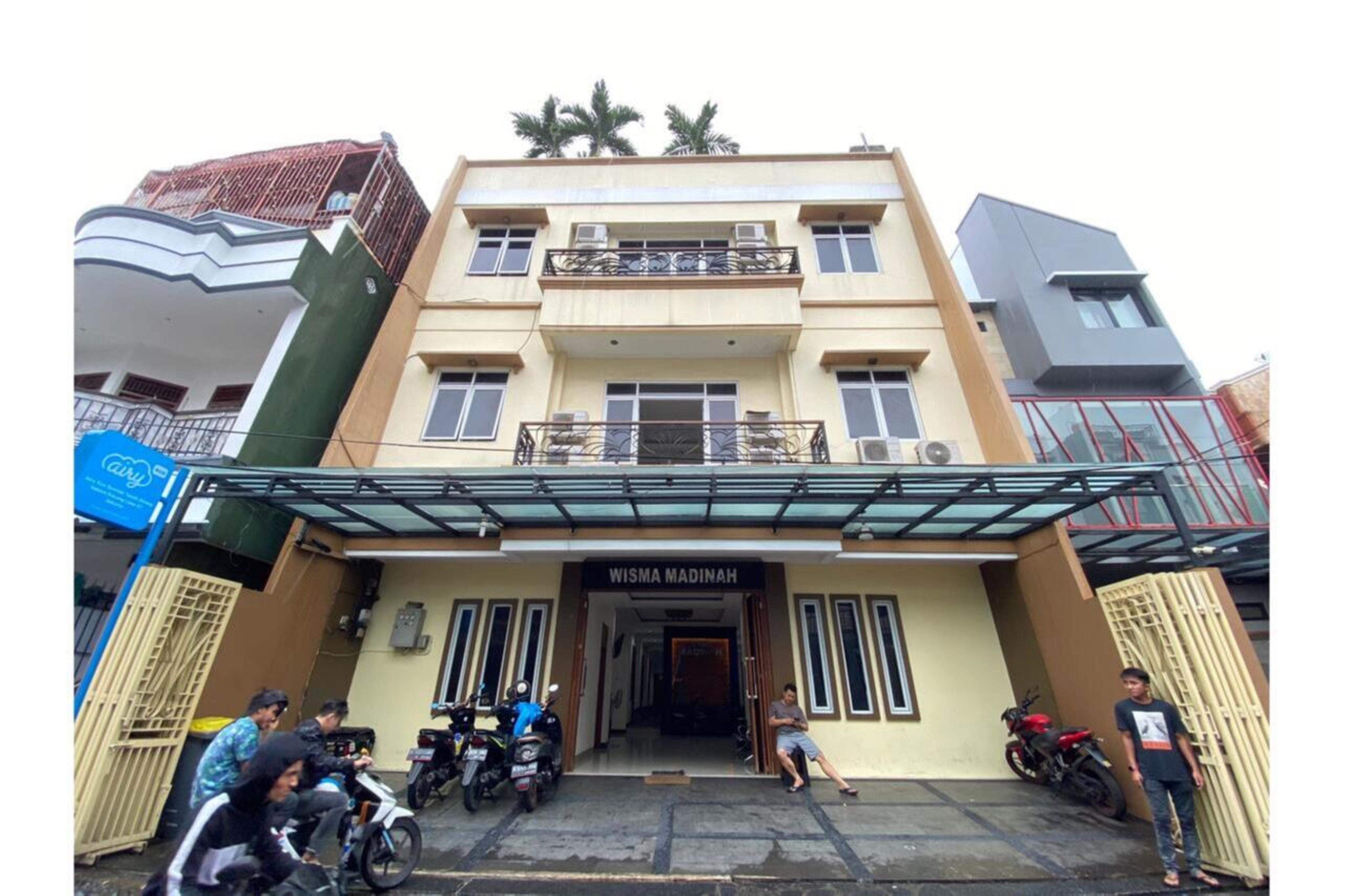 Oyo 2357 Syariah Grand Raudhah Hotel Jakarta Luaran gambar