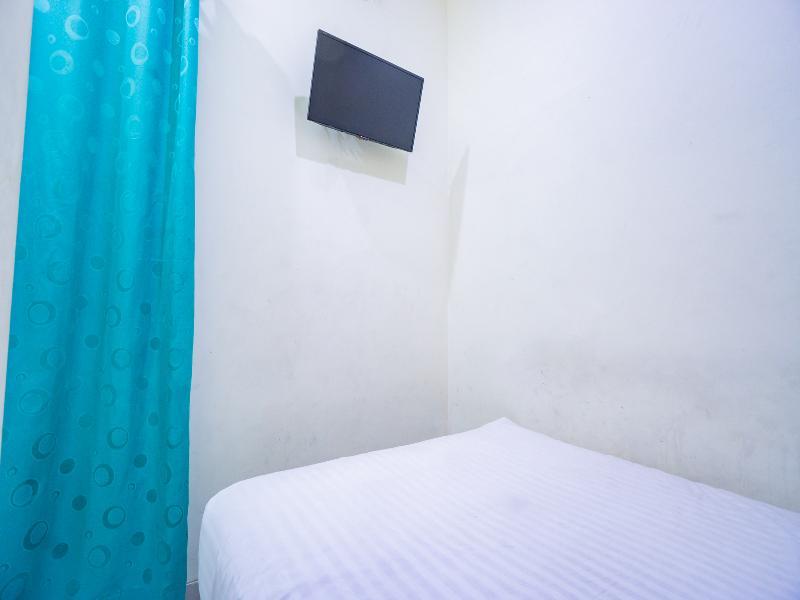 Oyo 2357 Syariah Grand Raudhah Hotel Jakarta Luaran gambar